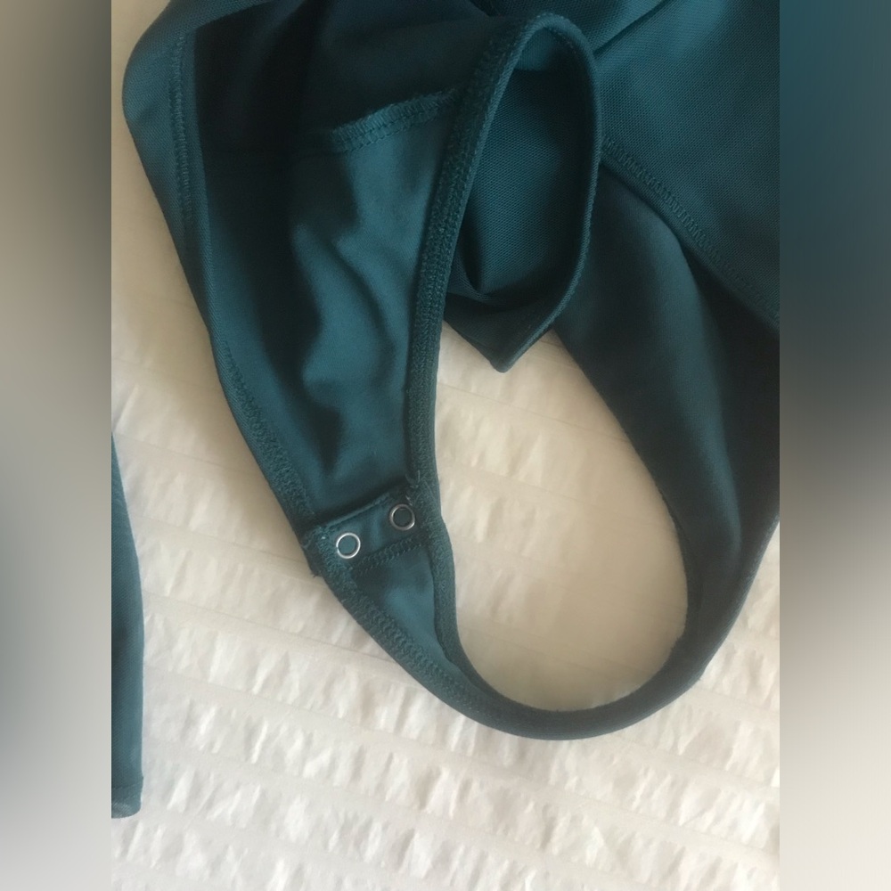 Abercrombie & Fitch Long-Sleeve Mesh Crew Bodysuit in a dark green blue teal XS - Picture 5 of 6